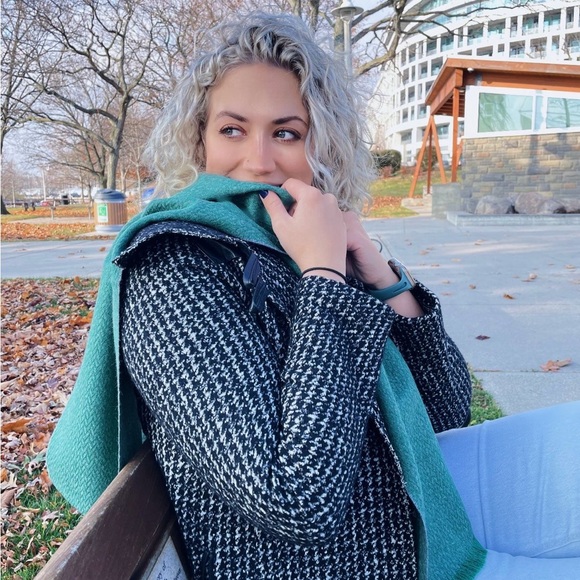 Forest green Alpaca scarf shawl. Winter scarf. Women scarf - Picture 1 of 2